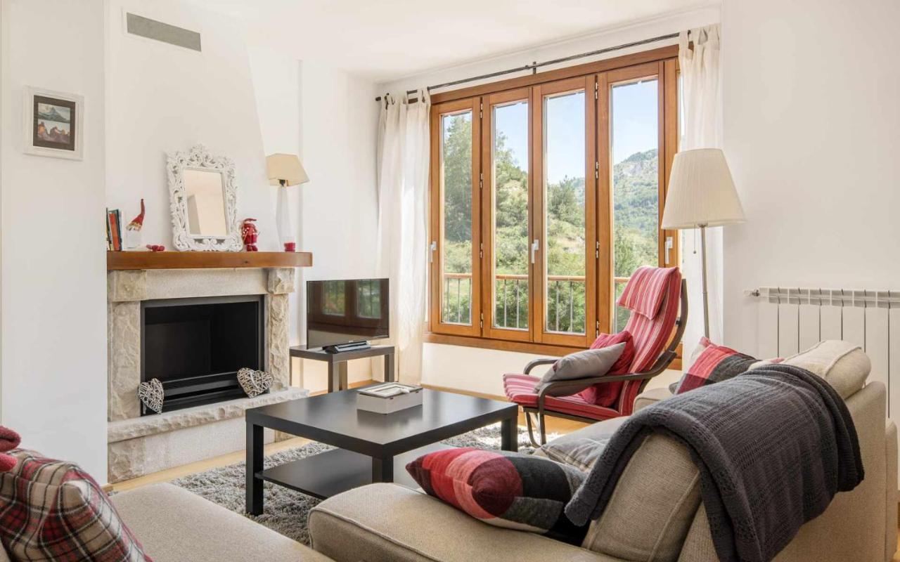 El Balcon Familiar Del Pacino Appartement Sallent de Gállego Buitenkant foto