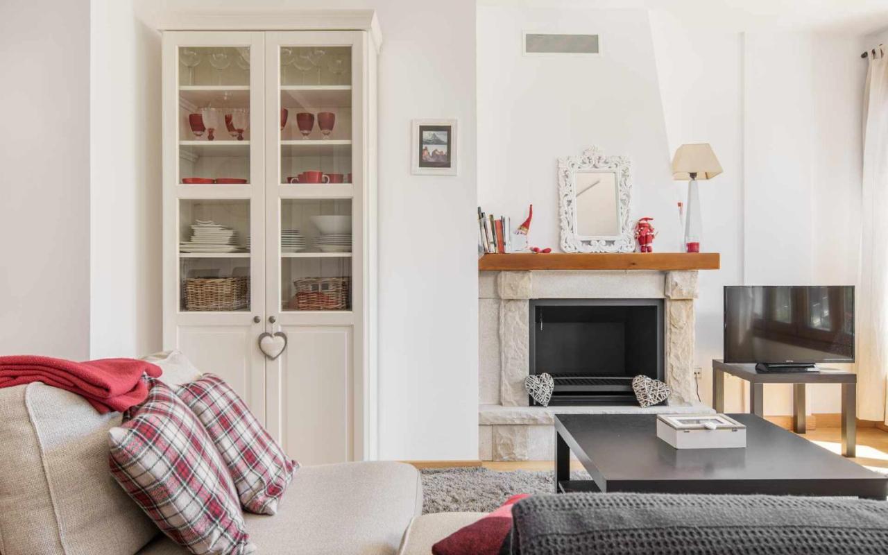 El Balcon Familiar Del Pacino Appartement Sallent de Gállego Buitenkant foto