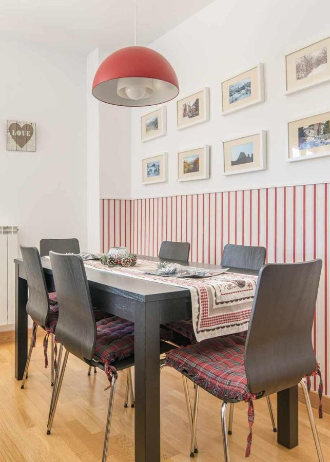 El Balcon Familiar Del Pacino Appartement Sallent de Gállego Buitenkant foto